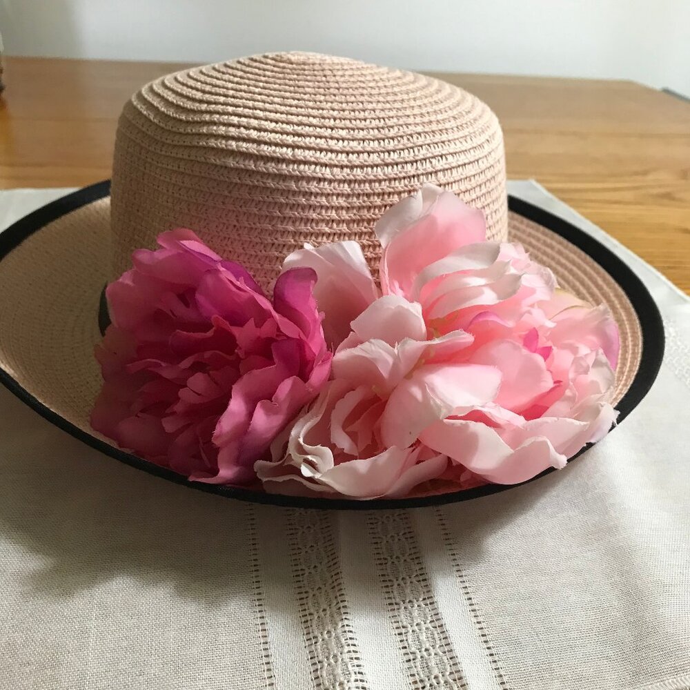 Prink Straw   sun hat w flowers like new  garden  party church